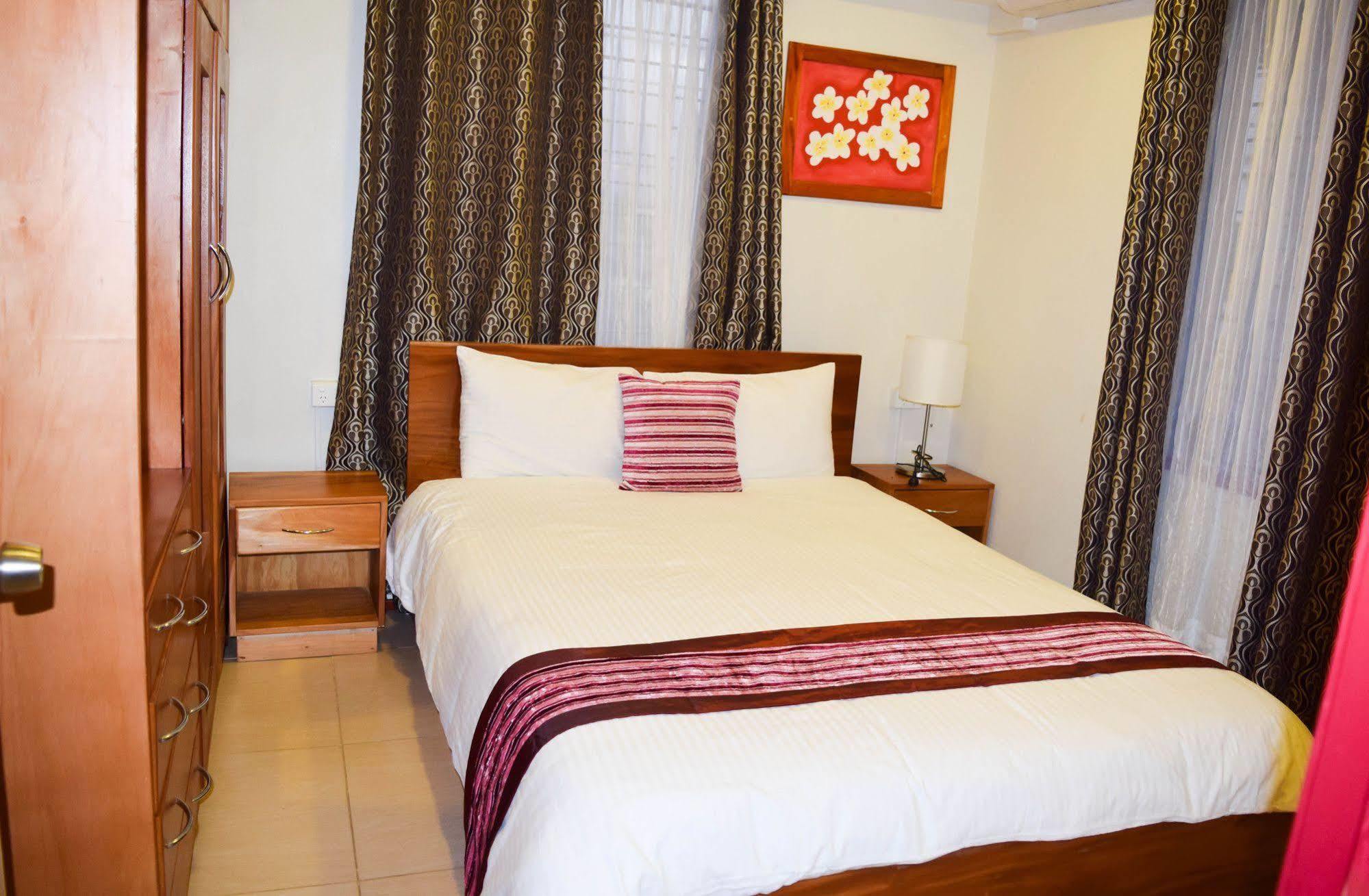 Al - Minhaj Service Apartments Нанди Экстерьер фото